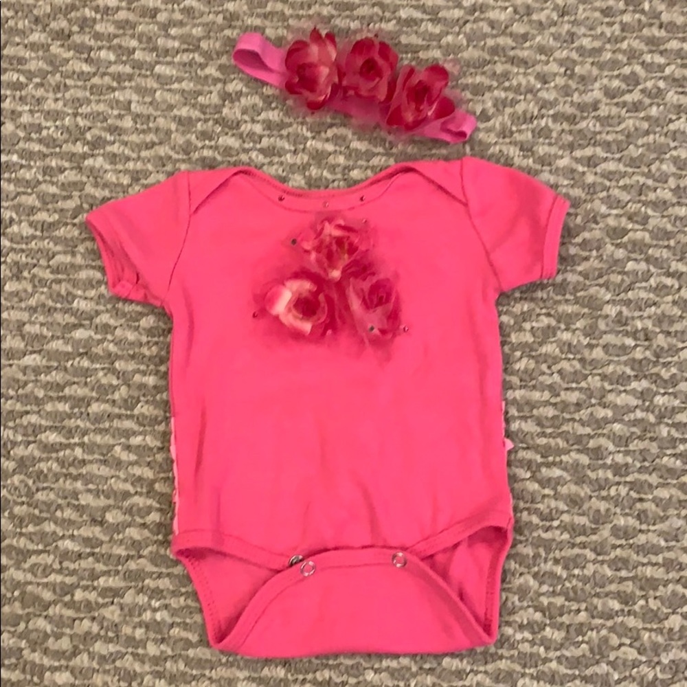 Fancy baby bodysuit with headband